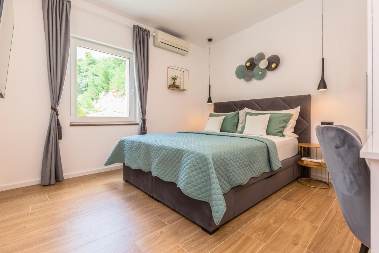 Apartmani Nikola Baška Voda Exteriör bild