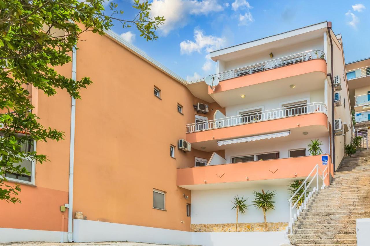 Apartmani Nikola Baška Voda Exteriör bild