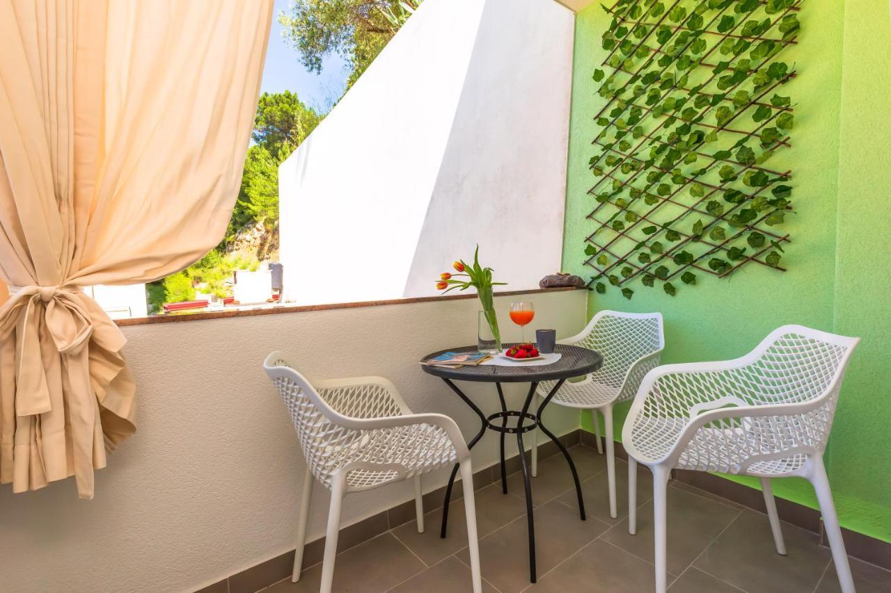 Apartmani Nikola Baška Voda Exteriör bild