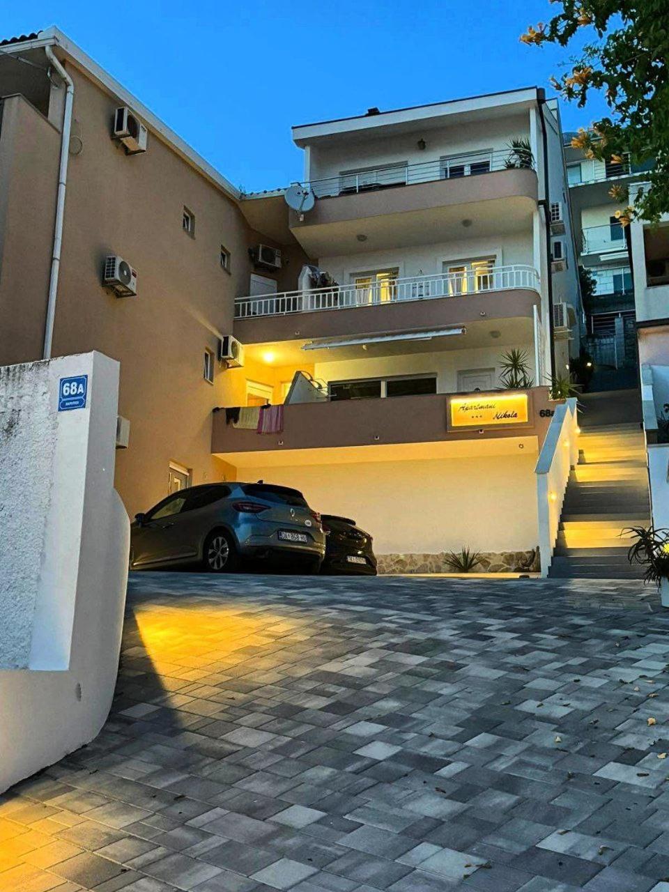 Apartmani Nikola Baška Voda Exteriör bild
