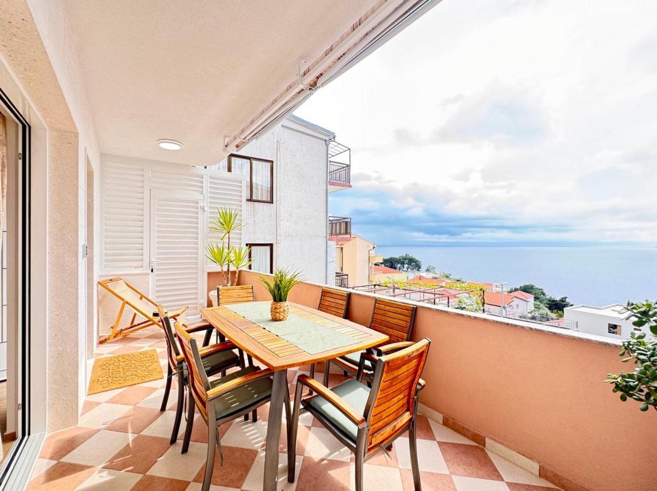 Apartmani Nikola Baška Voda Exteriör bild