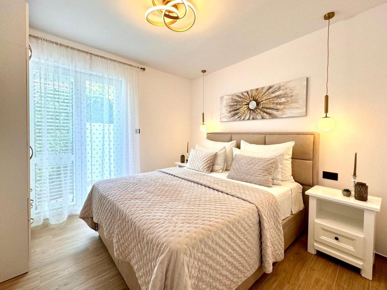 Apartmani Nikola Baška Voda Exteriör bild