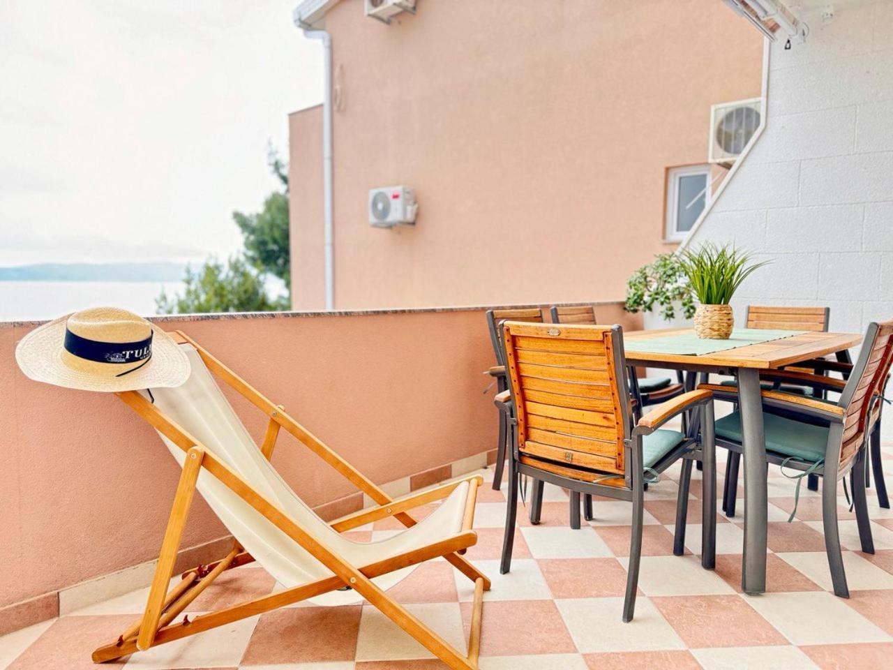 Apartmani Nikola Baška Voda Exteriör bild