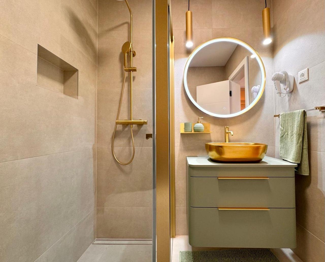 Apartmani Nikola Baška Voda Exteriör bild